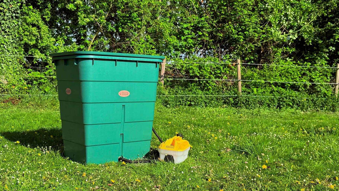 Groene hooistomer dicht klaar om te stomen